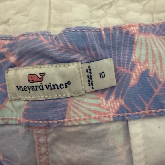 Vineyard Vines women’s pink and blue shorts Tropical. Size 10 - Picture 3 of 9